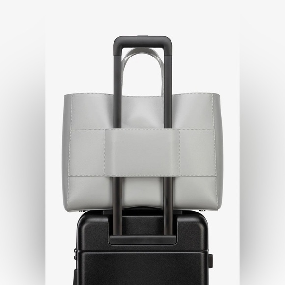 [NWOT] Calpak Haven Laptop Tote - Picture 6 of 7